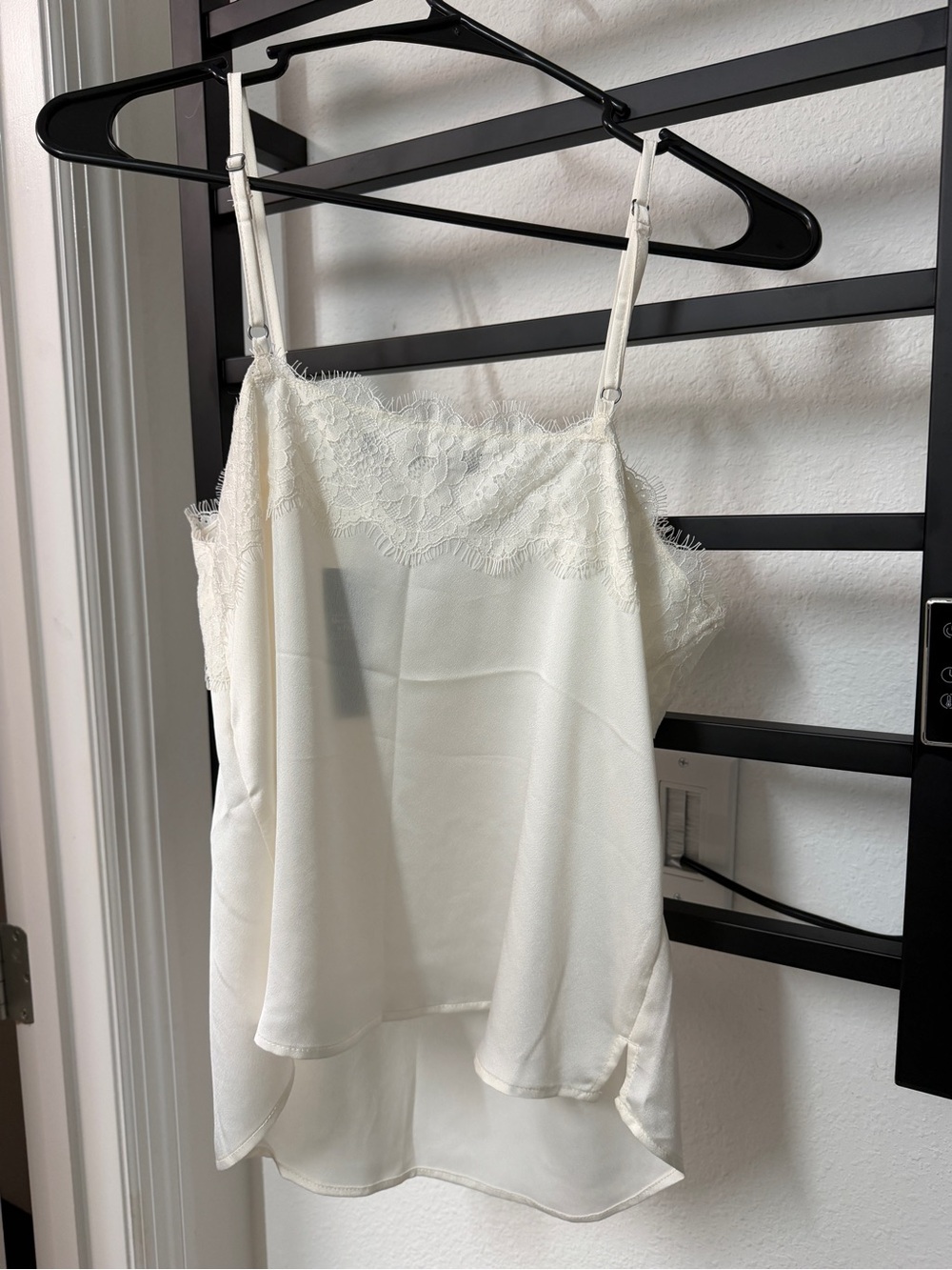 Abercrombie & Fitch Women’s Lace Trim Silk Cami Top - Cream - Picture 4 of 4